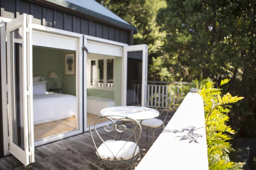 970 Lonely Bay Lodge Cooks Beach Bagian luar foto
